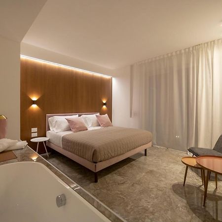 Le Stanze Del Lago Lake View Como Ngoại thất bức ảnh